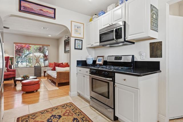 Detail Gallery Image 4 of 41 For 10 Fifth Avenue, Chula Vista,  CA 91910 - 4 Beds | 2 Baths