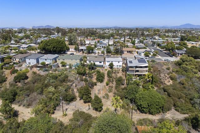 3030 Nile Street, North Park (San Diego) CA: https://media.crmls.org/mediaz/b04af46a-8214-4c93-b5e9-1003ae74f436.jpg