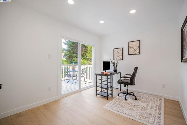 18760 Sandy Rd, Castro Valley CA: https://media.crmls.org/mediaz/b04b3aab-a448-47fc-afdf-7a4adc9117c6.jpg