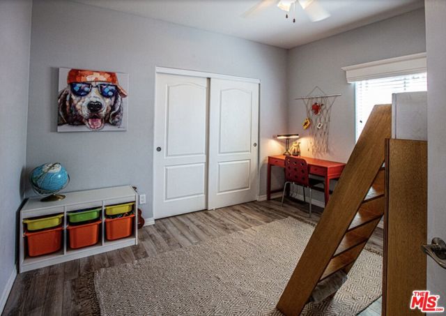 1302 Zuni Lane, Topanga CA: https://media.crmls.org/mediaz/b04b58f3-cd18-4714-8aa6-95e6e30981d8.jpg