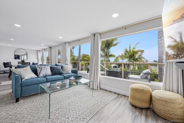 215 N Granados Ave, Solana Beach CA: https://media.crmls.org/mediaz/b04b6510-ec33-486b-a6a9-ba3e50e1daff.jpg