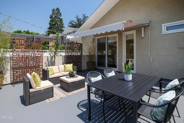 4531 El Camino Corto, La Canada Flintridge CA: https://media.crmls.org/mediaz/b04b7fac-2fa6-4aa7-8c38-08d1ca741a3b.jpg