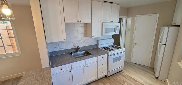 Detail Gallery Image 7 of 14 For 3935 Madison Ave, San Diego,  CA 92116 - 1 Beds | 1 Baths