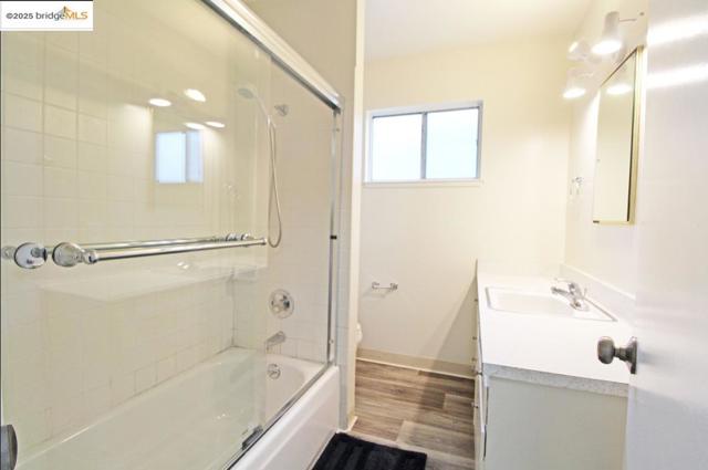 3044 Capp ST, Oakland CA: https://media.crmls.org/mediaz/b04bf883-8cac-473c-a8dc-7ce069a20aa3.jpg