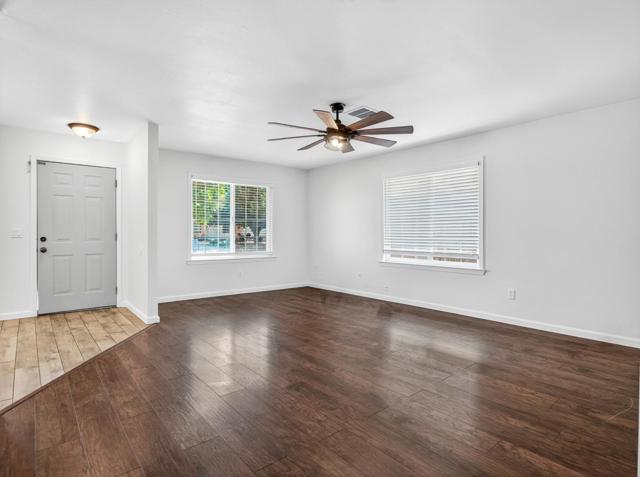 129 Kiwi Street, Los Banos CA: https://media.crmls.org/mediaz/b04cdfbf-7d4c-4845-96d0-d310b930f823.jpg