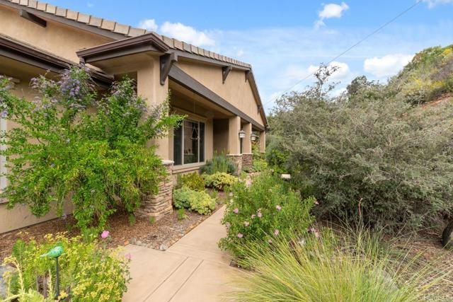 2021 Willow Glen Road, Fallbrook CA: https://media.crmls.org/mediaz/b04d83b3-64c2-421f-a0d8-ee43f2d77bed.jpg