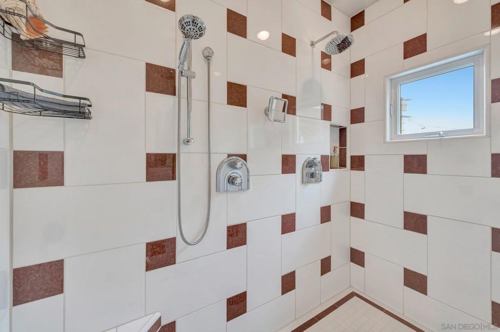 MLS #250030437SD img 35