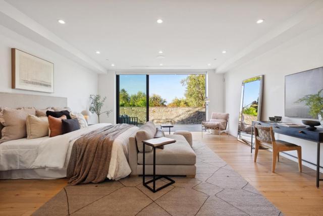 855 Darrell Road, Hillsborough CA: https://media.crmls.org/mediaz/b04daa17-1fbb-4e1e-b117-4d8d0c8f256f.jpg