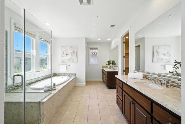 707 Torreya Avenue, Sunnyvale CA: https://media.crmls.org/mediaz/b04dd4dd-a7f1-4e37-a7a8-0f3de8ef6fcb.jpg