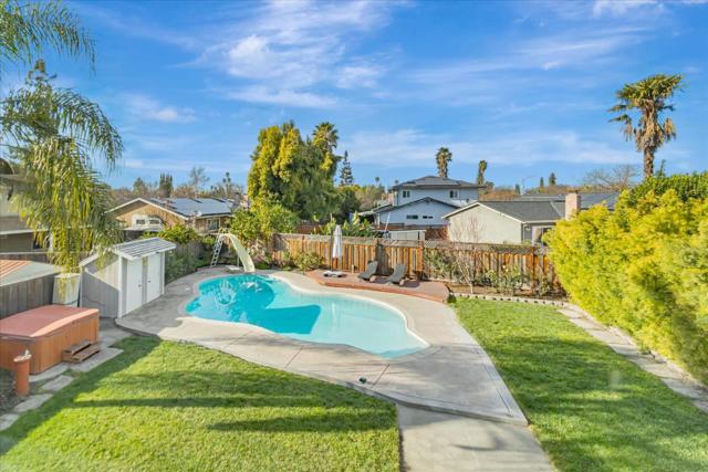 Image 32 of 34 For 383 Los Pinos Way