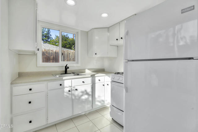 Detail Gallery Image 29 of 30 For 827 Parkman Dr, La Canada Flintridge,  CA 91011 - 4 Beds | 3 Baths