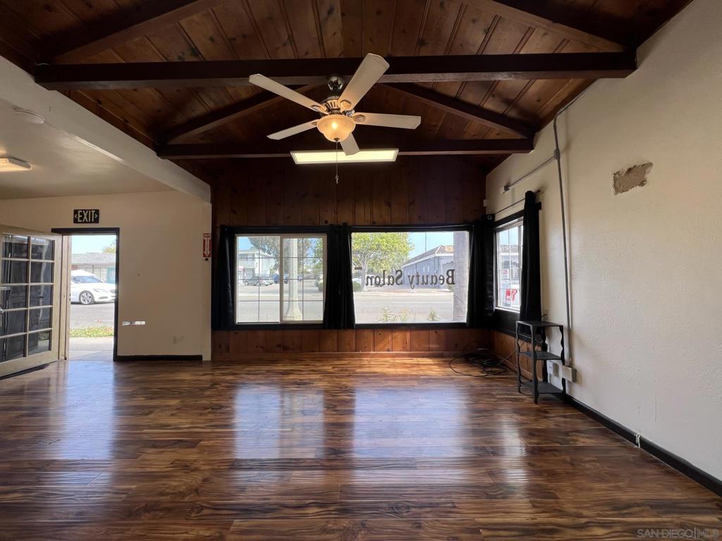 MLS #250045036SD image #9