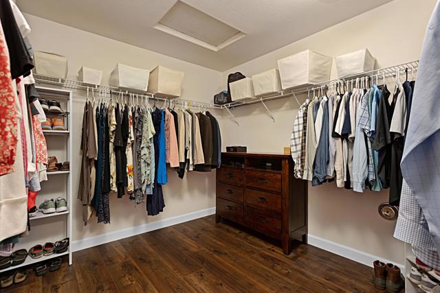 1104 Parkview Dr, Oceanside CA: https://media.crmls.org/mediaz/b04fcc02-a770-48dd-a151-548f55af0d11.jpg