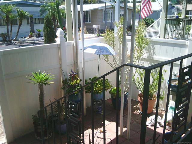 1401 El Norte Parkway, San Marcos CA: https://media.crmls.org/mediaz/b0508495-774c-49c4-9504-6f778261ecd1.jpg