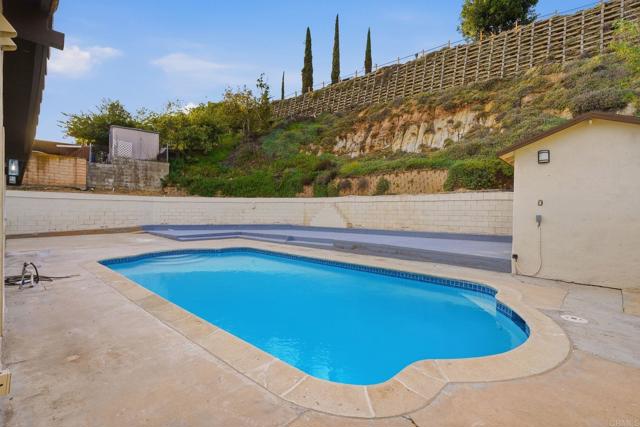 Detail Gallery Image 34 of 43 For 3625 Peach Blossom St, National City,  CA 91950 - 5 Beds | 3 Baths