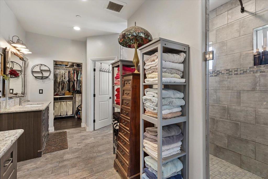 MLS #250034986SD image #36