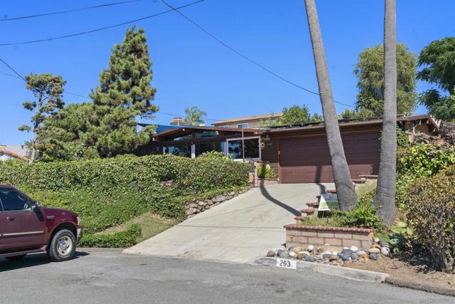 293 Paden Dr, Spring Valley CA: https://media.crmls.org/mediaz/b052ee7d-097f-4580-a5ba-8e65d05fbbd7.jpg