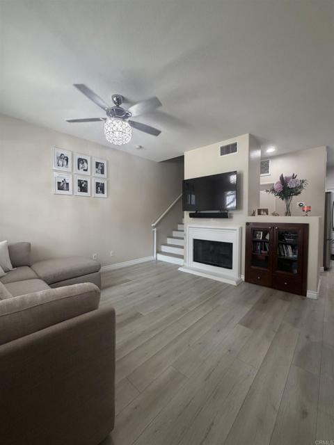 Detail Gallery Image 3 of 10 For 2175 Condor Dr #56,  Chula Vista,  CA 91915 - 3 Beds | 2/1 Baths