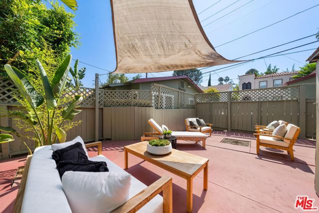 2140 Gower Street, Los Angeles, California 90068, ,Multi-Family,For Sale,Gower,24413847