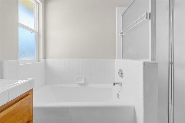 329 Westminster Drive, Salinas CA: https://media.crmls.org/mediaz/b05377d4-89f8-4754-893e-7330aed67b2f.jpg