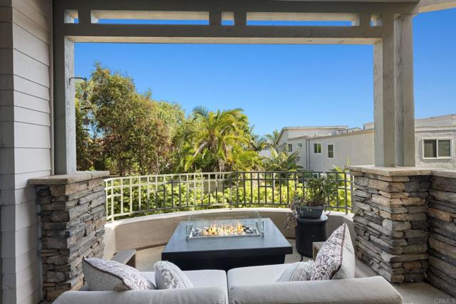 834 S Cedros, Solana Beach CA: https://media.crmls.org/mediaz/b0543270-107f-4f8a-a13e-dc6481cc87c8.jpg