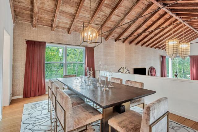 1021 Merner Road, Hillsborough CA: https://media.crmls.org/mediaz/b0543b75-4095-4ef6-8141-9975578373d7.jpg