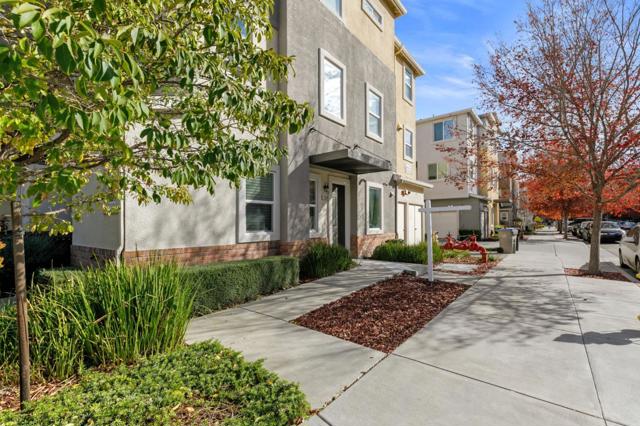 1038 Giacomo Lane, San Jose CA: https://media.crmls.org/mediaz/b054d80c-0291-46da-a32d-a2d157866a0e.jpg