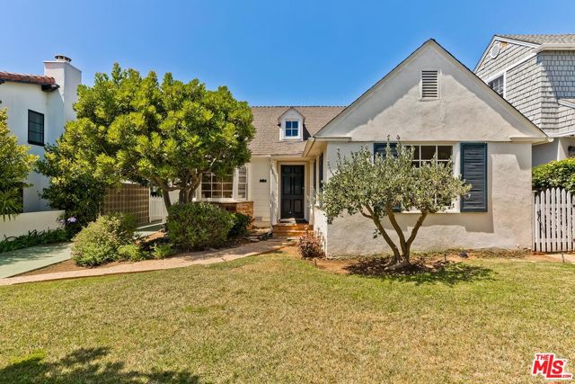 15230 Friends Street, Pacific Palisades, California 90272, 3 Bedrooms Bedrooms, ,2 BathroomsBathrooms,Single Family Residence,For Sale,Friends,24430907