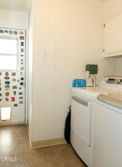 2491 Apple Lane, Oxnard CA: https://media.crmls.org/mediaz/b055fe7a-a6d7-4588-85da-ee8f18b99cdf.jpg