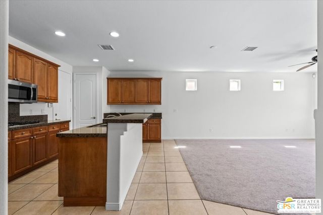 31505 Calle Amigos, Cathedral City CA: https://media.crmls.org/mediaz/b0564c77-7804-4064-a252-eab63a30e2d5.jpg
