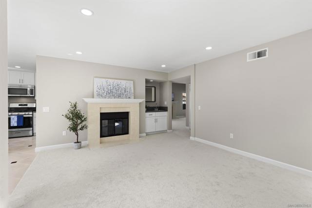 10785 Chinon Circle, San Diego CA: https://media.crmls.org/mediaz/b0567329-5196-43e3-be70-baabc3e9e8eb.jpg