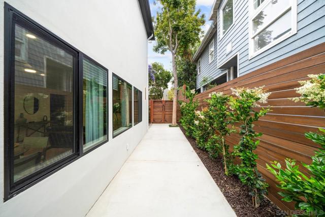 7372 76 Fay Ave, La Jolla CA: https://media.crmls.org/mediaz/b056fbd6-bf27-4528-b50e-8d69b44c4cc0.jpg