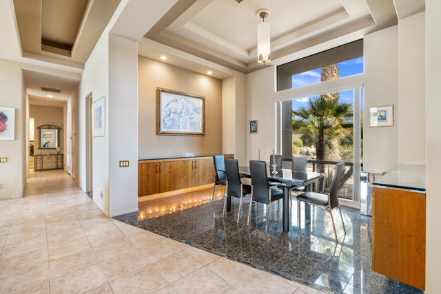 12 Boulder Lane, Rancho Mirage CA: https://media.crmls.org/mediaz/b05782a2-9884-49e3-90b3-01922d0cc063.jpg