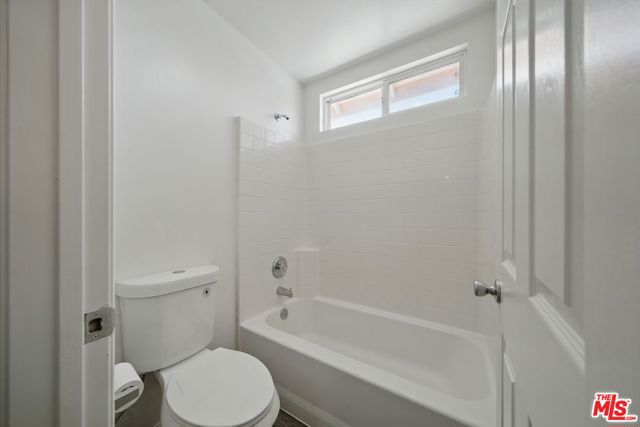 3702 Las Palmas Avenue, Palmdale CA: https://media.crmls.org/mediaz/b057f744-f448-4cf3-aaf8-d1cdd16d4ec1.jpg