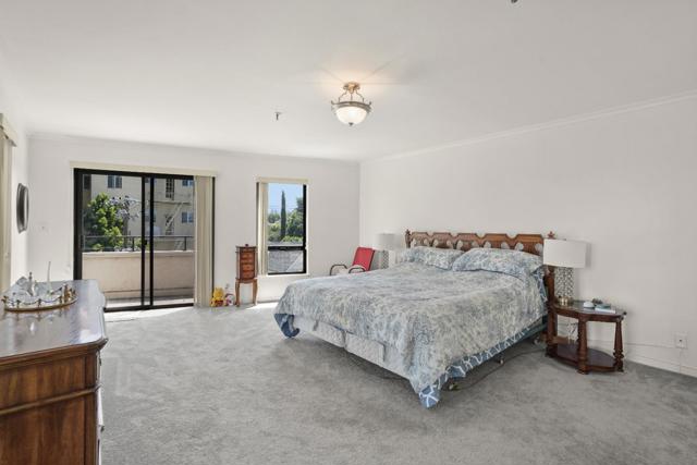 1500 Willow Avenue, Burlingame CA: https://media.crmls.org/mediaz/b057ffd2-fe6d-4675-8597-7fac3609a8f7.jpg