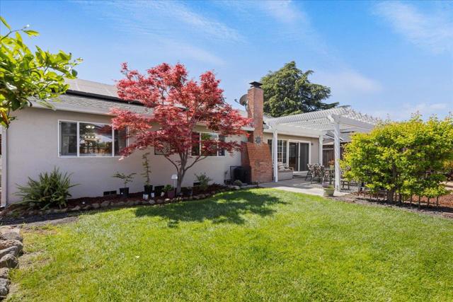 363 Conestoga Way, San Jose CA: https://media.crmls.org/mediaz/b05837c3-1e9c-43b1-acf4-bf58942b7f9f.jpg