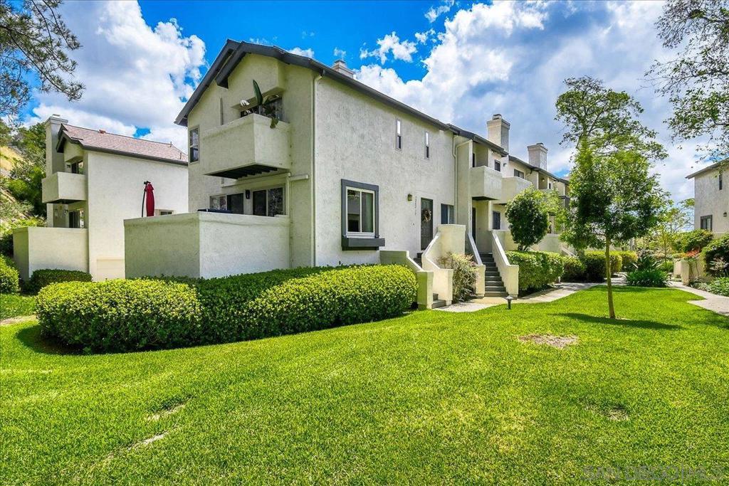 1262 River Glen Row #19