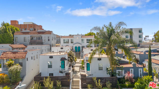 329 N Alexandria Avenue, Los Angeles CA: https://media.crmls.org/mediaz/b058cbbd-c40c-46d1-9034-78203f785d99.jpg