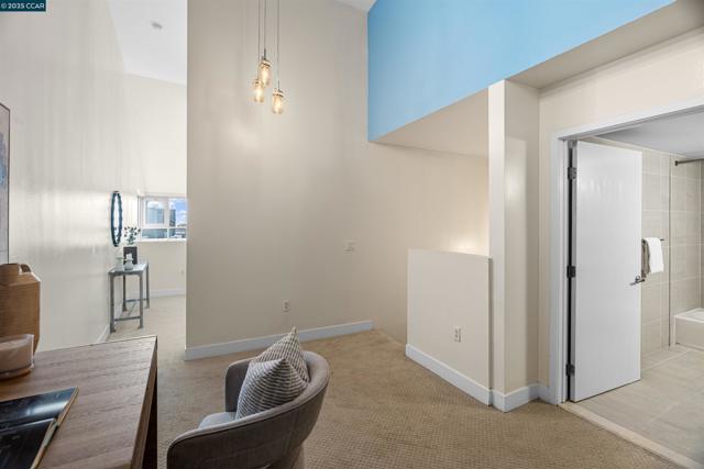 311 Oak St, Oakland CA: https://media.crmls.org/mediaz/b058d50d-415d-4c4c-a6f0-c5f72aa66992.jpg