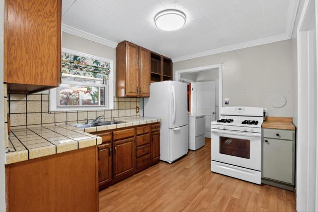 77 Sunnyslope Avenue, San Jose CA: https://media.crmls.org/mediaz/b05ab375-3053-4989-8923-41ffa7658bba.jpg