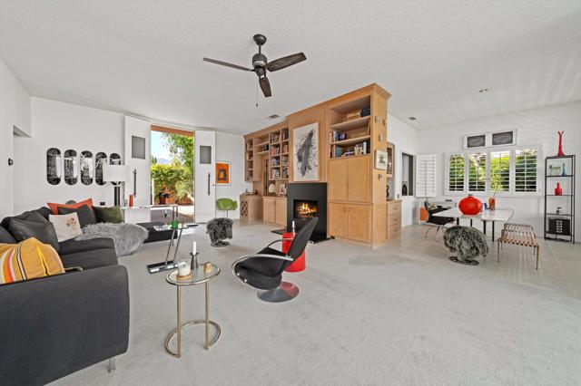 47314 Abdel Circle, Palm Desert CA: https://media.crmls.org/mediaz/b05ae984-dab9-4d3e-9078-9a261e10ad36.jpg