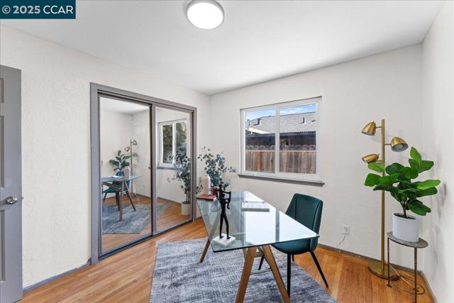 365 Pestana Pl, Livermore CA: https://media.crmls.org/mediaz/b05b3c8c-5928-4646-a3ac-c9e0c0af2ac5.jpg