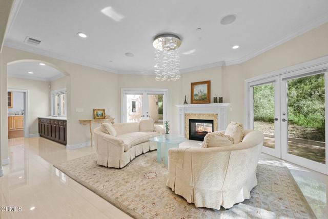 Detail Gallery Image 7 of 73 For 3263 New York Dr, Pasadena,  CA 91107 - 7 Beds | 5/1 Baths