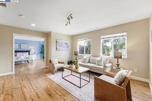 1413 Angus St, Patterson CA: https://media.crmls.org/mediaz/b05bbe50-2a12-4809-b210-f7dda31297f5.jpg