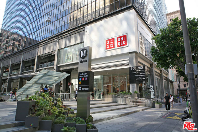 630 W 6th Street, Los Angeles CA: https://media.crmls.org/mediaz/b05cf6f1-83f3-4ea1-9ba1-d28a7f315efb.jpg