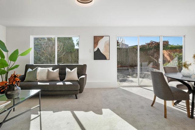 15 Eastridge Circle, Pacifica CA: https://media.crmls.org/mediaz/b05d8e18-0dc6-42c1-aed2-d7f7955d7171.jpg