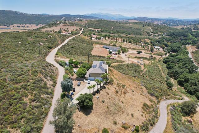 19075 Caesar Drive, Ramona CA: https://media.crmls.org/mediaz/b05df60b-07bc-40d8-b775-de397f98b44e.jpg