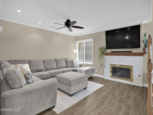 1938 Stow Street, Simi Valley CA: https://media.crmls.org/mediaz/b05ea307-65d4-4780-bdb0-635bfe70920b.jpg