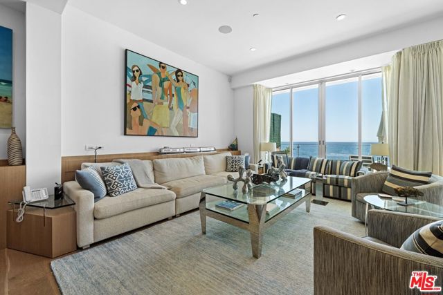 24380 Malibu Road, Malibu CA: https://media.crmls.org/mediaz/b05eda0c-d6a5-4073-9ac7-6a9ff6c34d0e.jpg