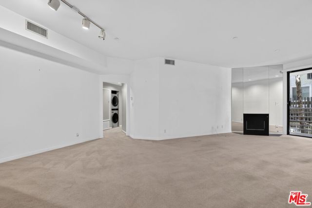 12000 Goshen Avenue, 103 photo 8